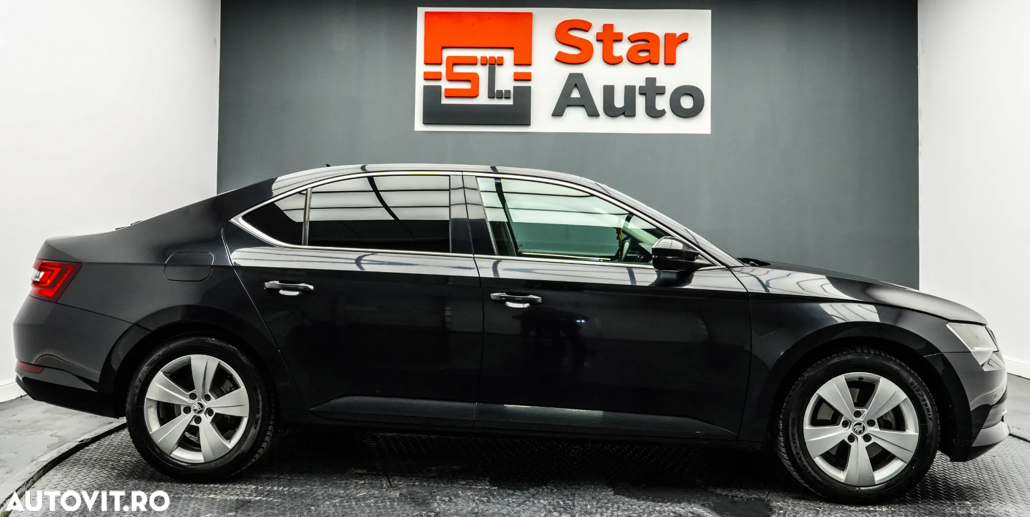 Skoda Superb 1.6 TDI DSG Ambition - 11