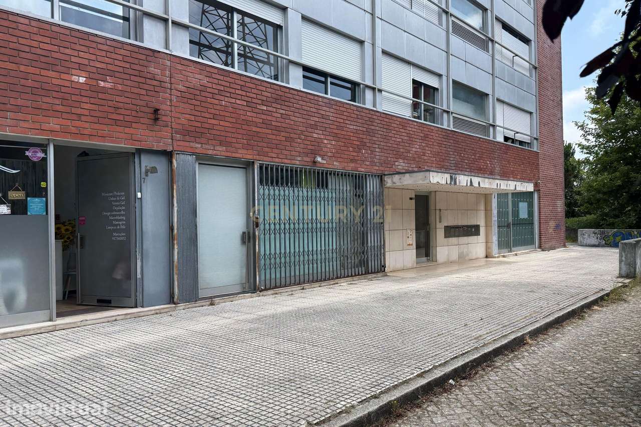 Loja para T1+1 aprovado para habitação, junto ao Metro — oportunidade - Grande imagem: 5/22