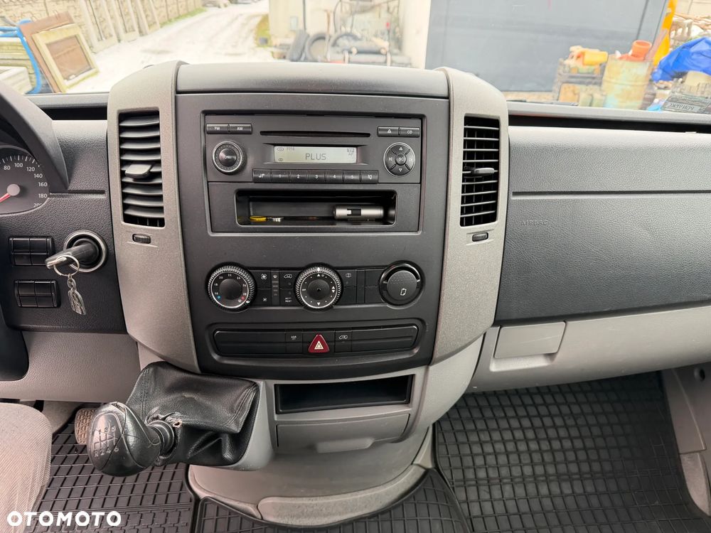 Volkswagen CRAFTER - 16