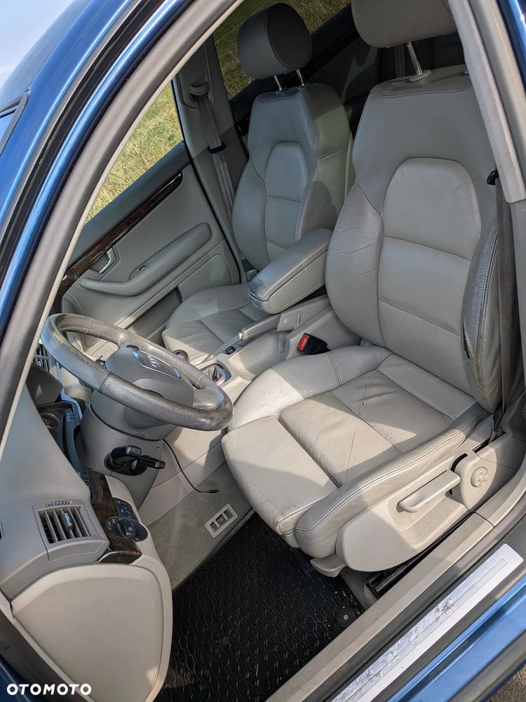 Audi A4 Limousine 2.0 T FSI quattro - 23