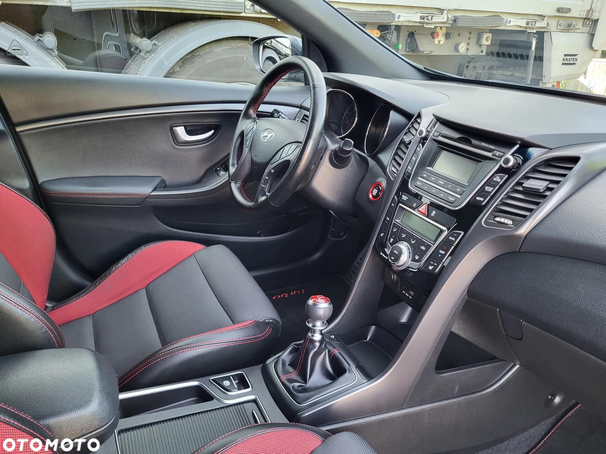 Hyundai i30 1.6 GDI Turbo Luxury - 32