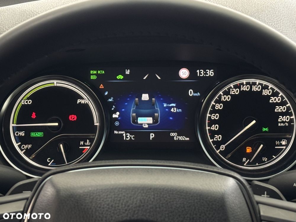 Toyota Camry - 16