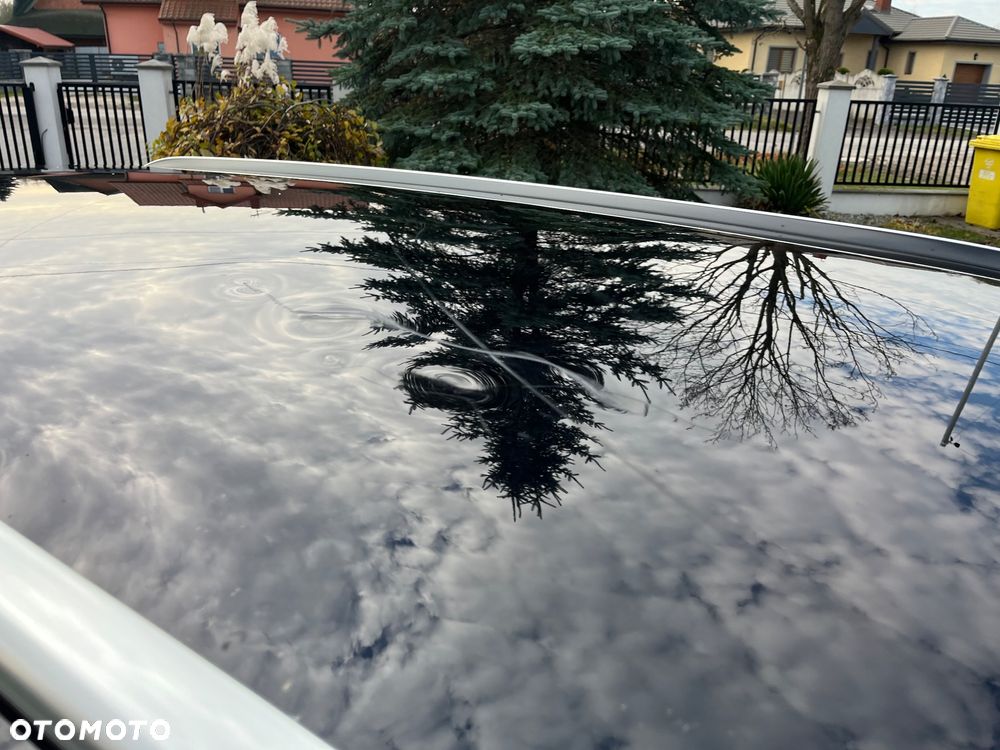 Volkswagen Passat 2.0 TDI SCR Elegance DSG - 16