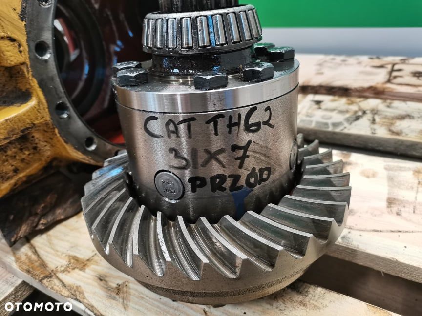 CAT TH 82 {Dyferencjał Z-ITA-753386} - 9