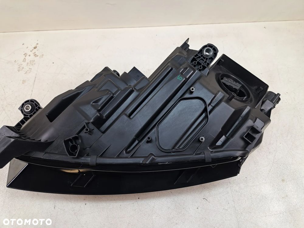 SKODA OCTAVIA IV LAMPA PRAWA FULL LED 5E4941018A - 9
