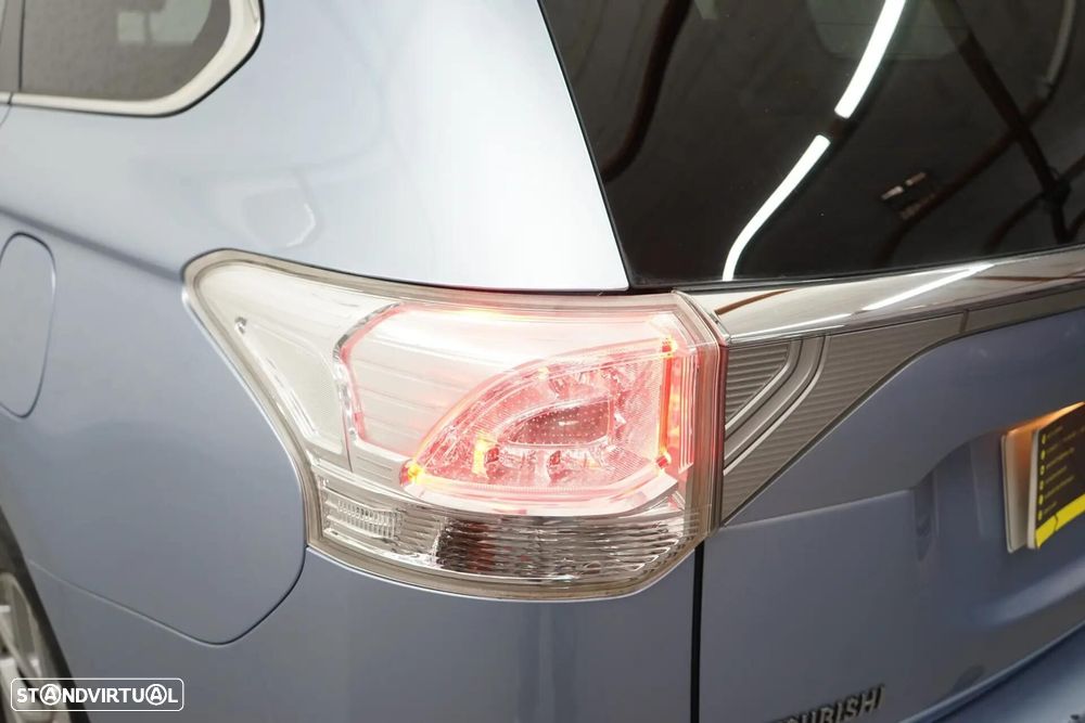 Mitsubishi Outlander 2.0 4WD - 14
