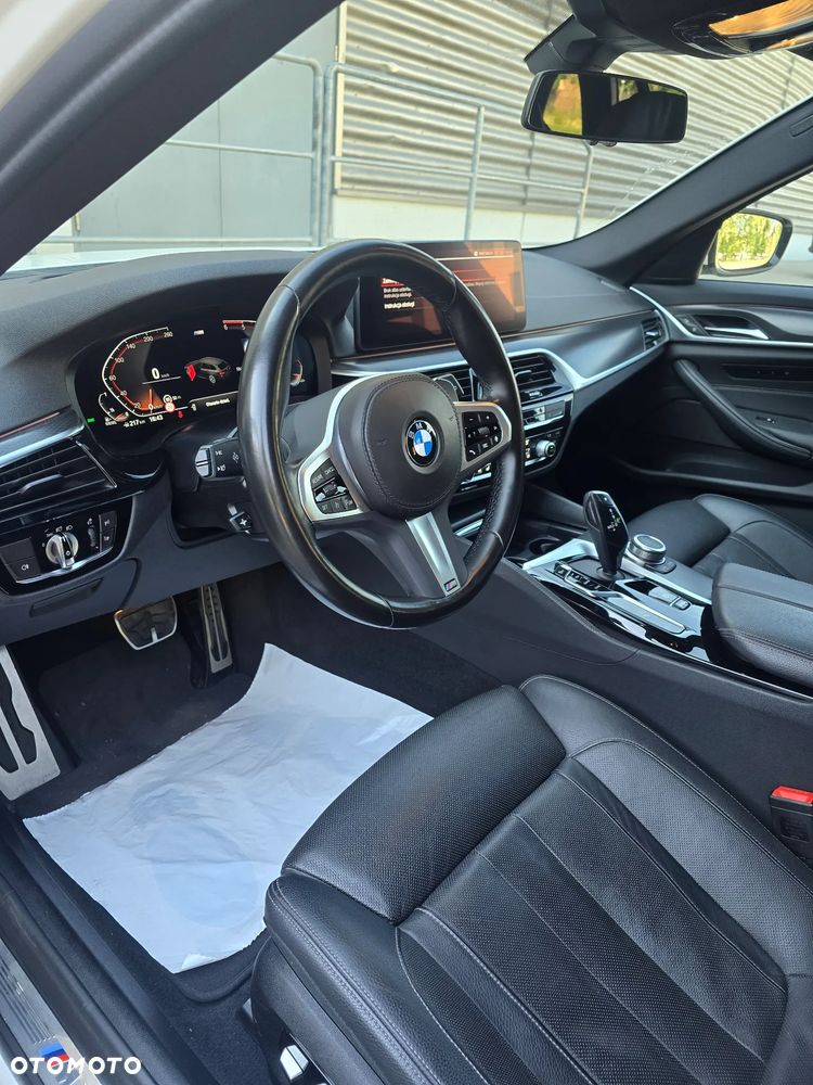 BMW Seria 5 520d xDrive mHEV M Sport sport - 10