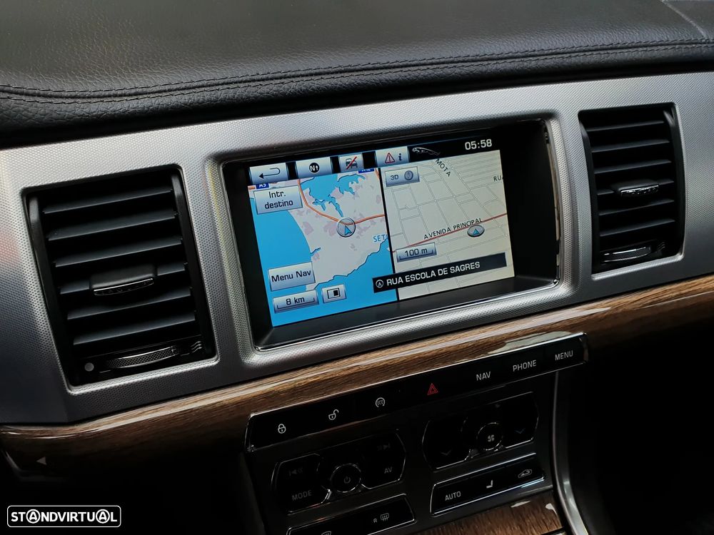 Jaguar XF Sportbrake 2.2 D R-Sport - 10
