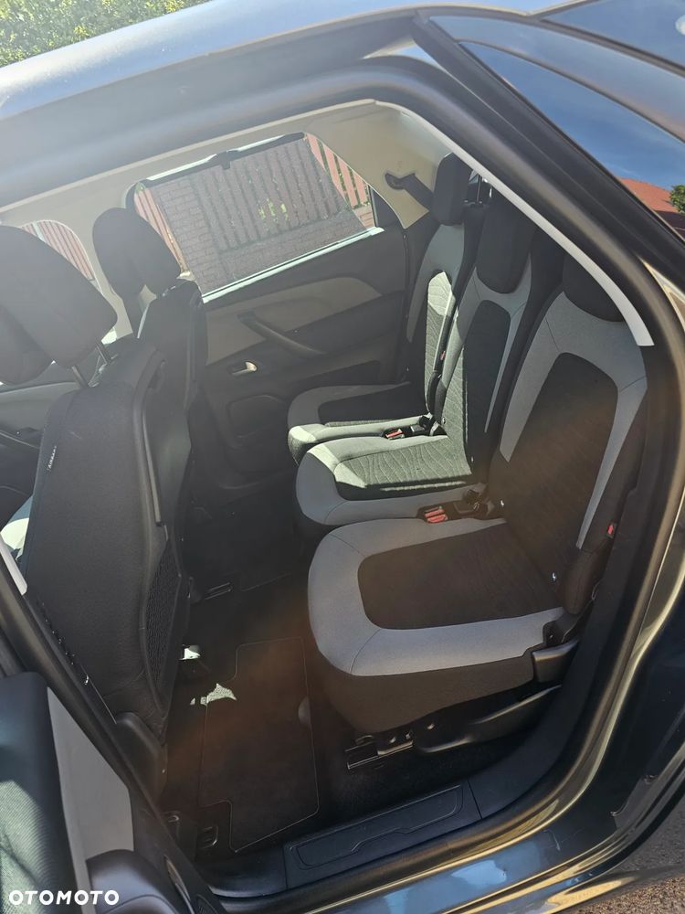 Citroën C4 Picasso 1.2 PureTech MoreLife - 19