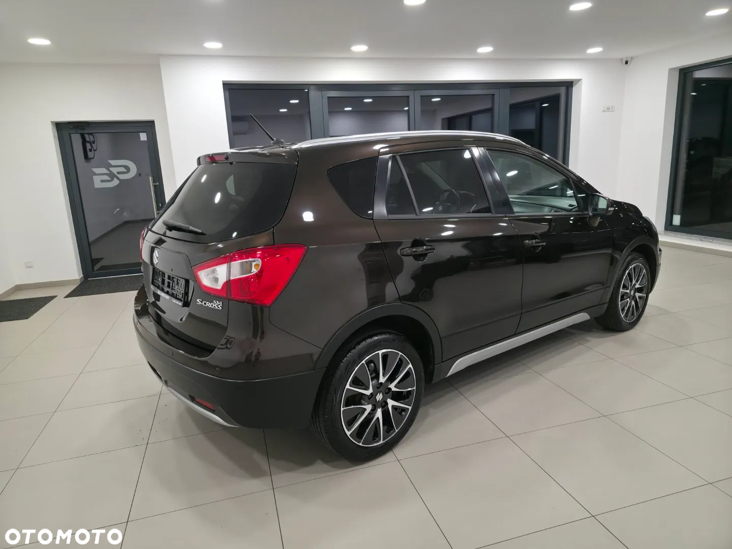 Suzuki SX4 S-Cross 1.6 XLED - 10