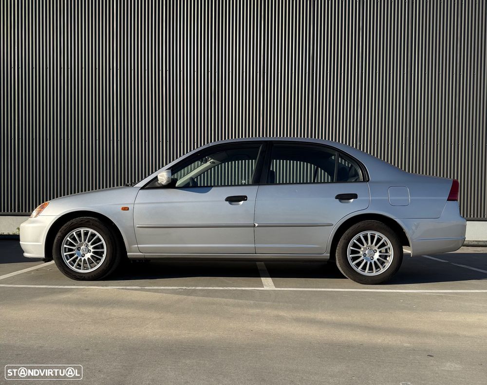 Honda Civic 1.6 ES - 4