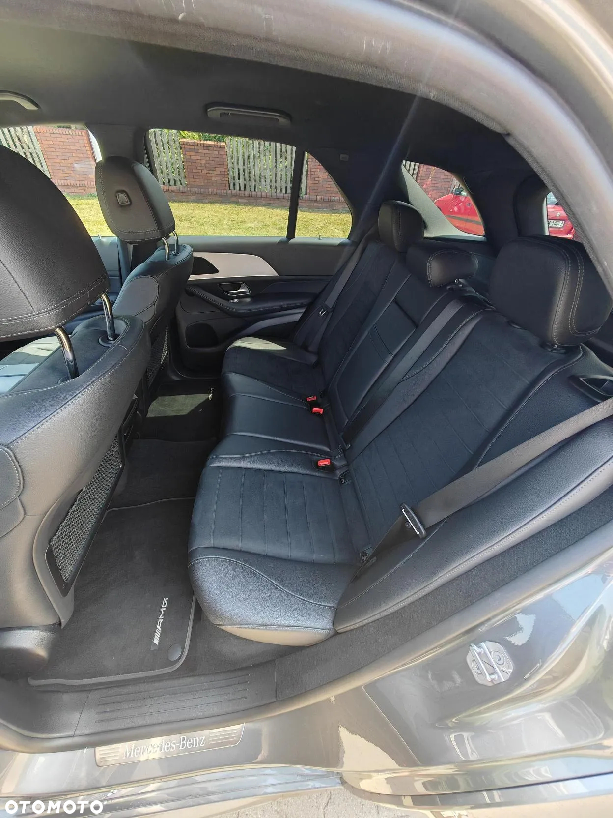 Mercedes-Benz GLE 300 d 4-Matic - 13
