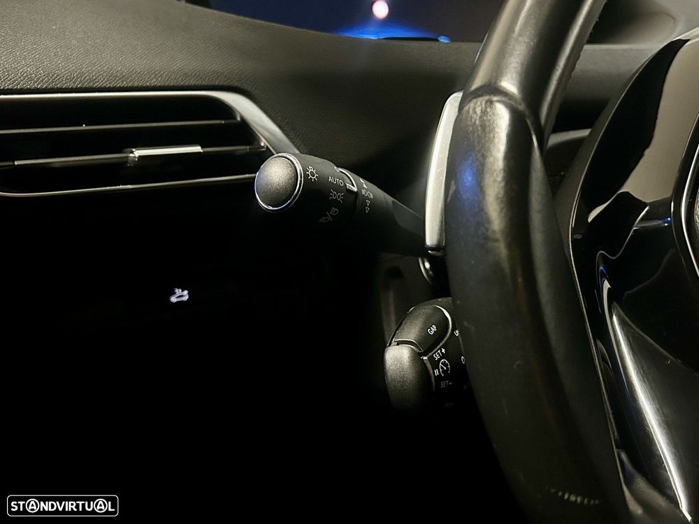 Peugeot 5008 1.2 PureTech Allure EAT8 - 14