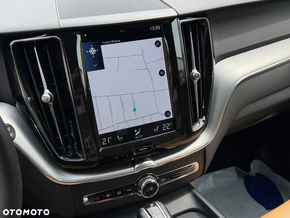 Volvo XC 60 T4 Momentum Pro - 14