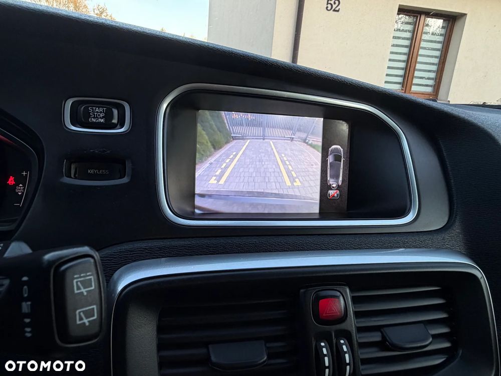 Volvo V40 D2 Momentum - 27