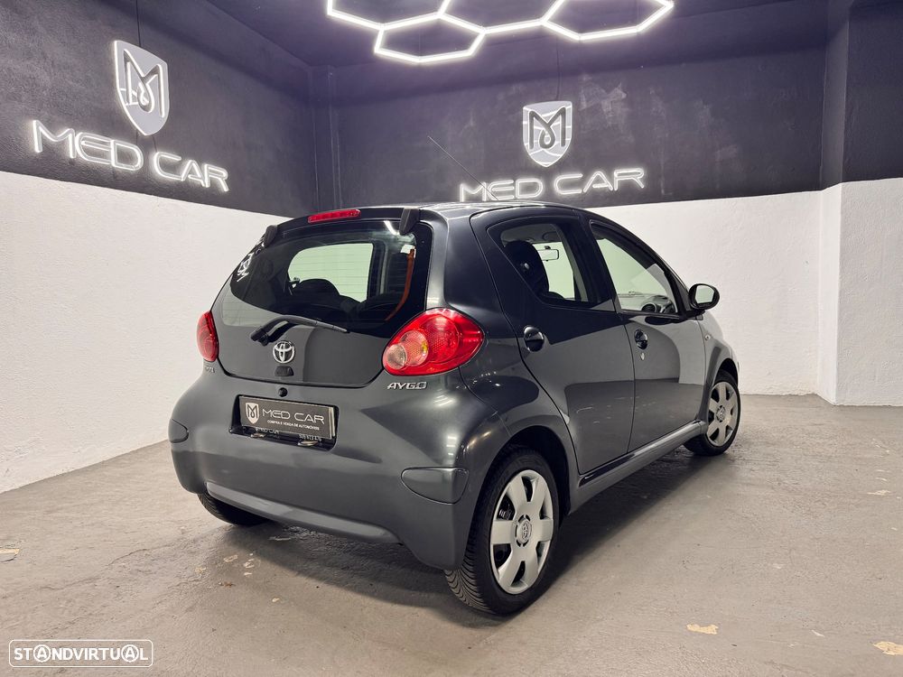 Toyota Aygo 1.0 Plus Sport Pack - 6