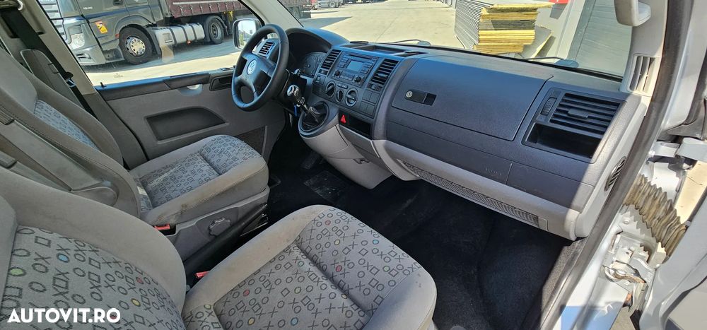 Volkswagen Transporter - 8