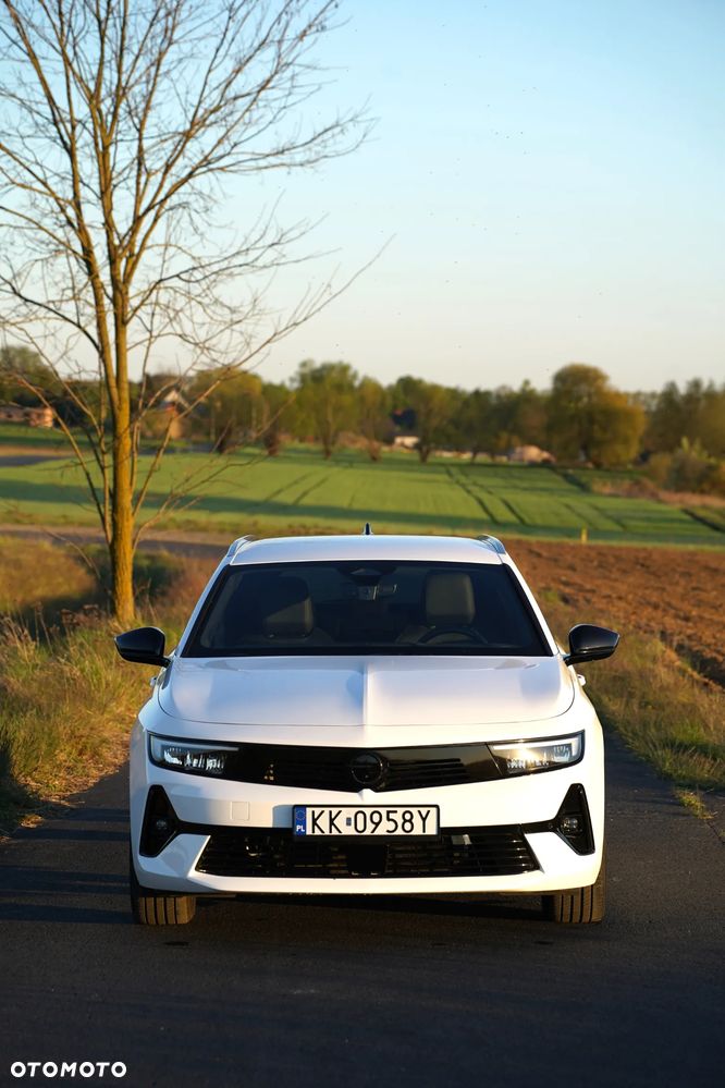 Opel Astra 2023 photo 3