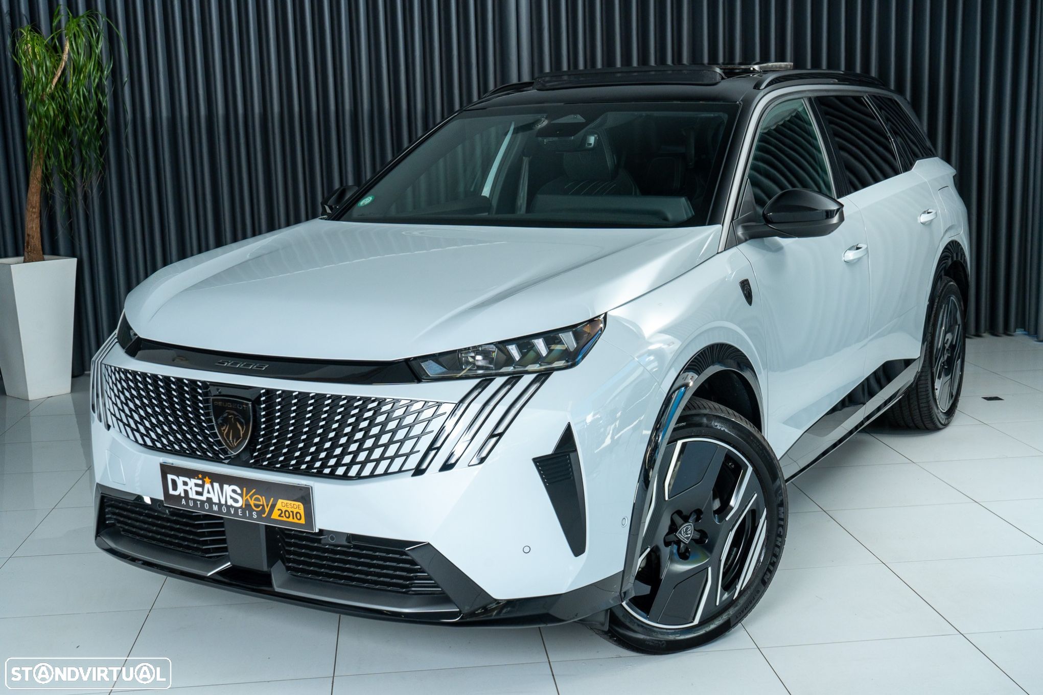 Peugeot E-5008 73 kWh GT - 1
