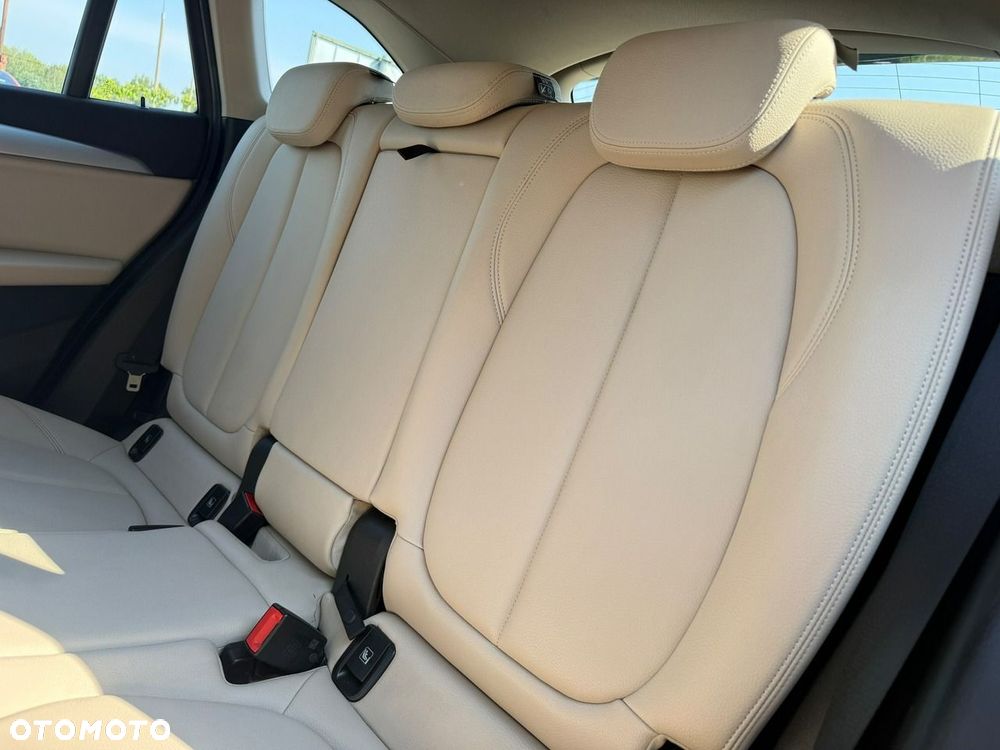 BMW X1 sDrive18i xLine - 33