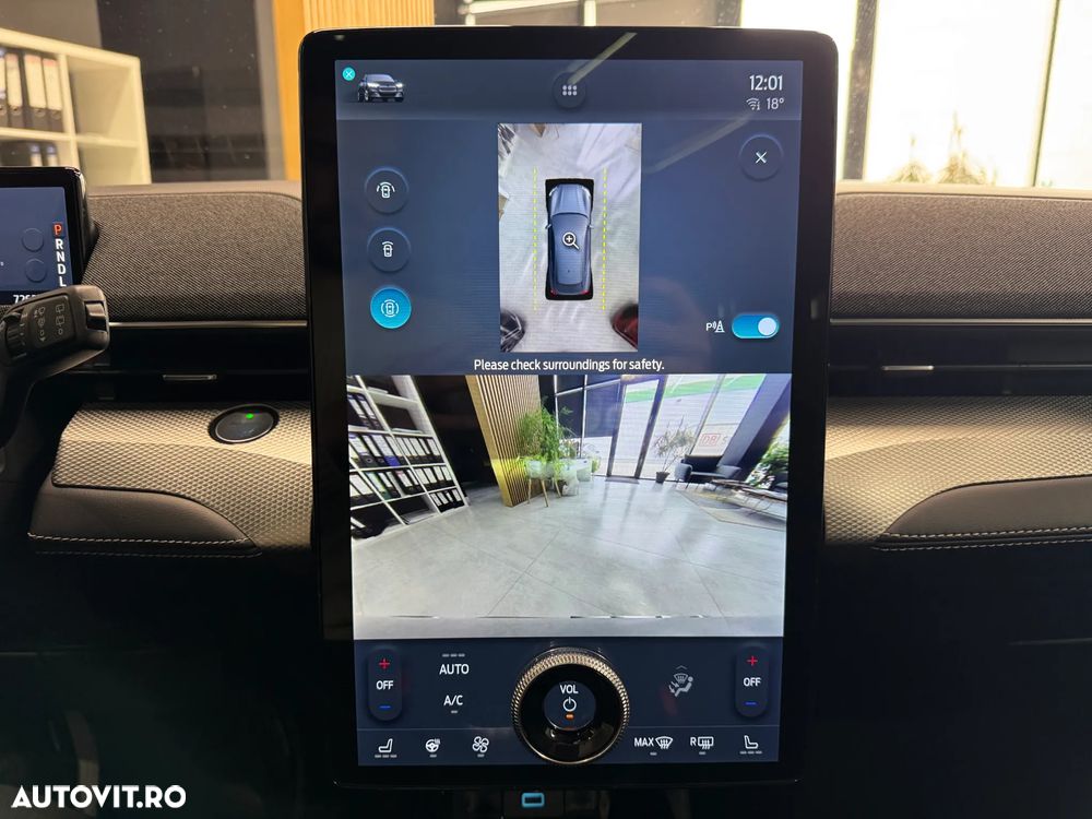 Ford Mustang Mach-E - 7