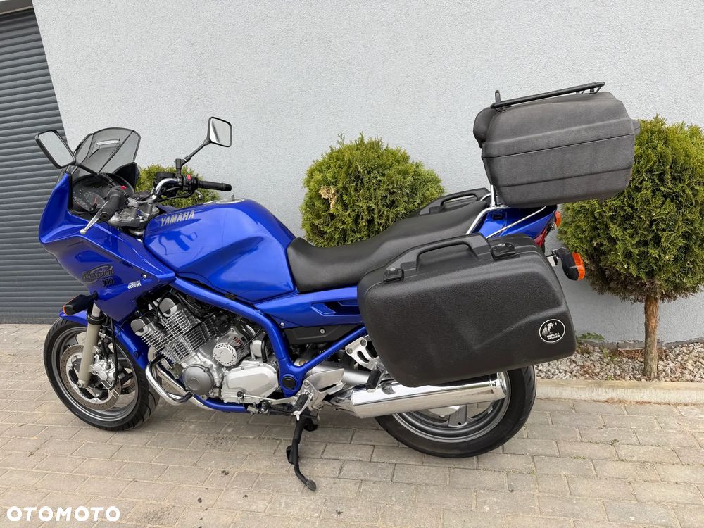 Yamaha XJ - 6
