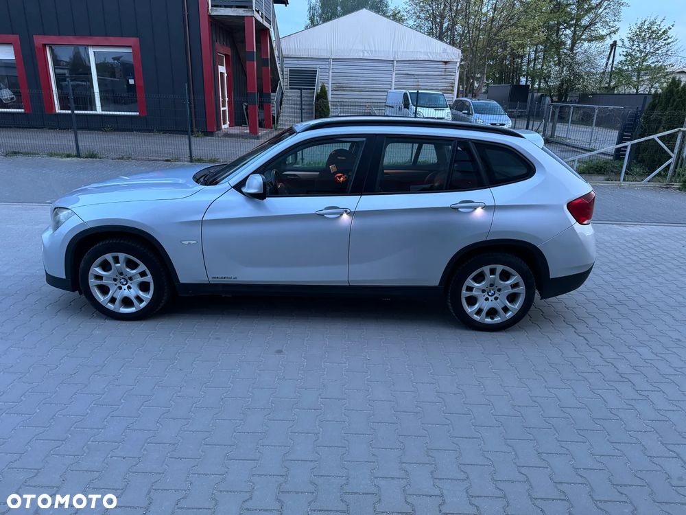 BMW X1 sDrive18d - 11