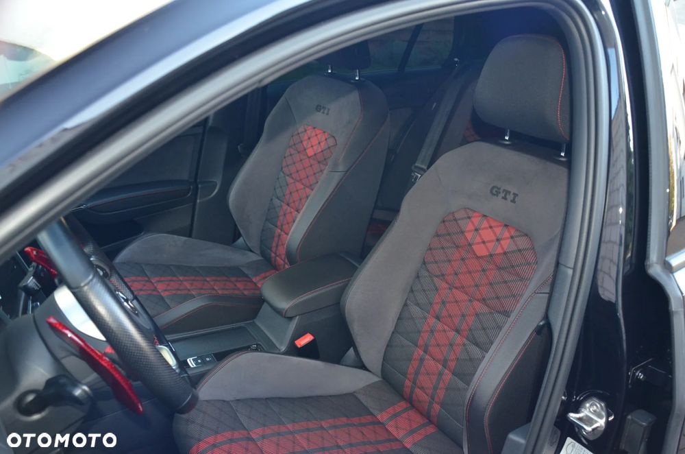 Volkswagen Golf GTI TCR 2.0 TSI OPF DSG - 36