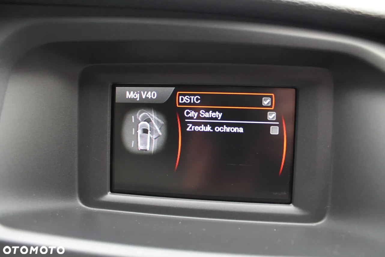 Volvo V40 D3 Momentum - 30