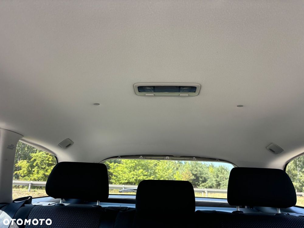 Toyota Avensis 1.8 VVT-i Combi - 34