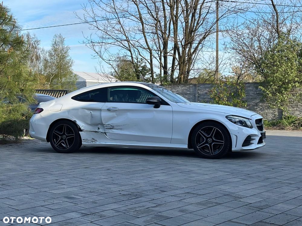 Mercedes-Benz Klasa C 300 9G-TRONIC AMG Line Plus - 8