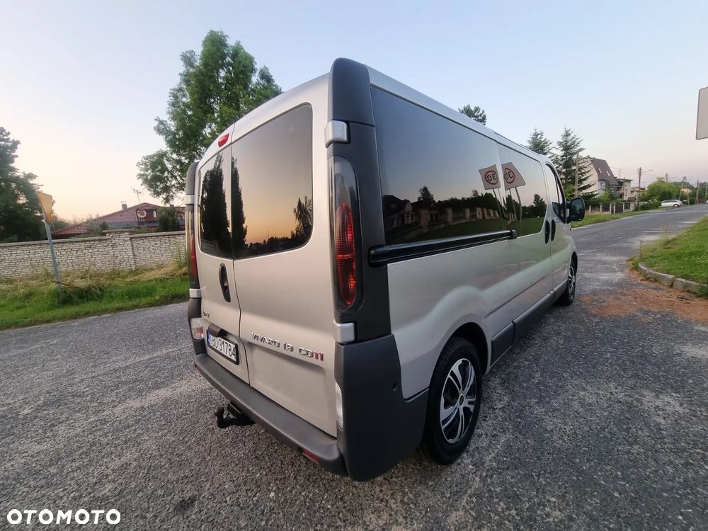 Opel Vivaro L2H1 2.9t - 12
