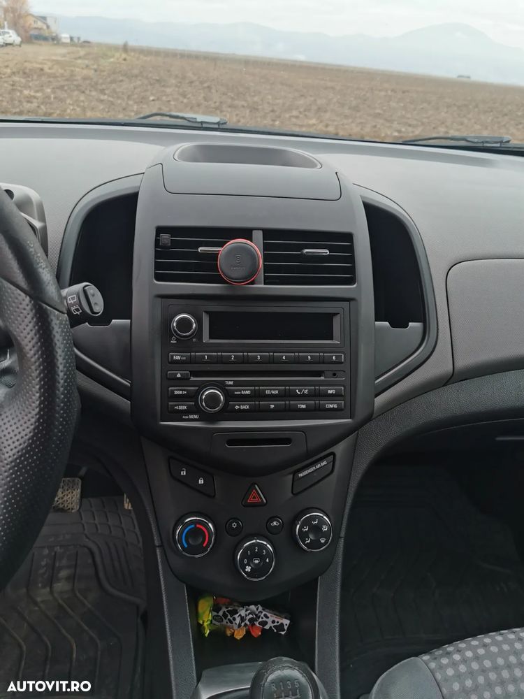 Chevrolet Aveo 1.2 DOHC 86 CP MT5 LT - 4