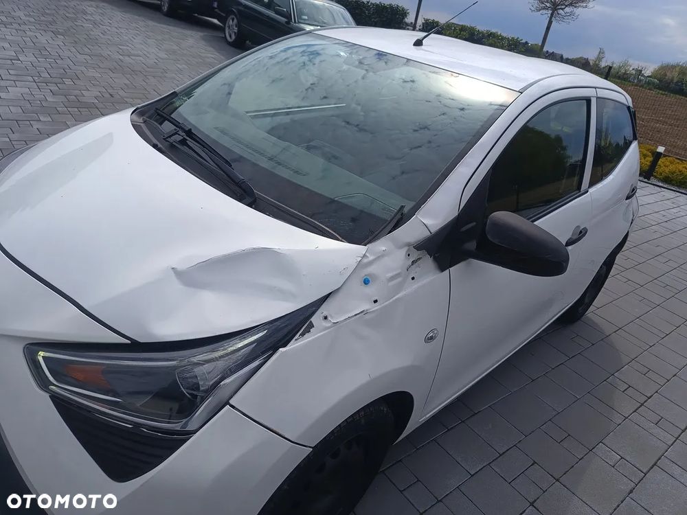 Toyota Aygo x - 6