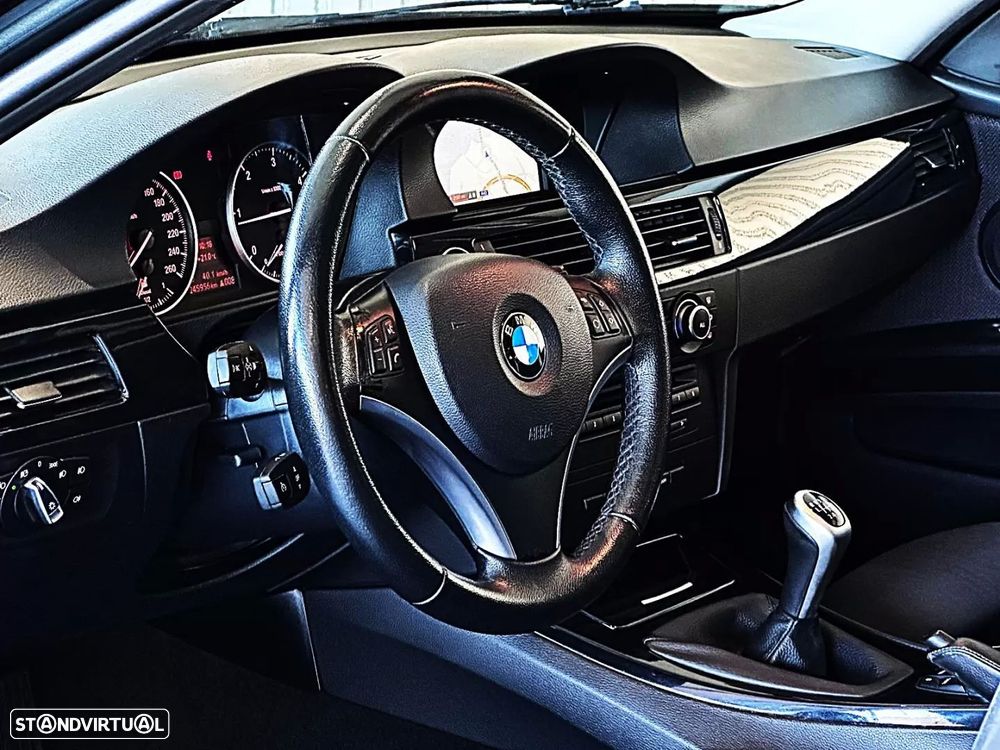 BMW 318 d Touring Navigation - 17