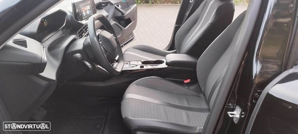 Peugeot e-2008 50 kWh Allure - 22