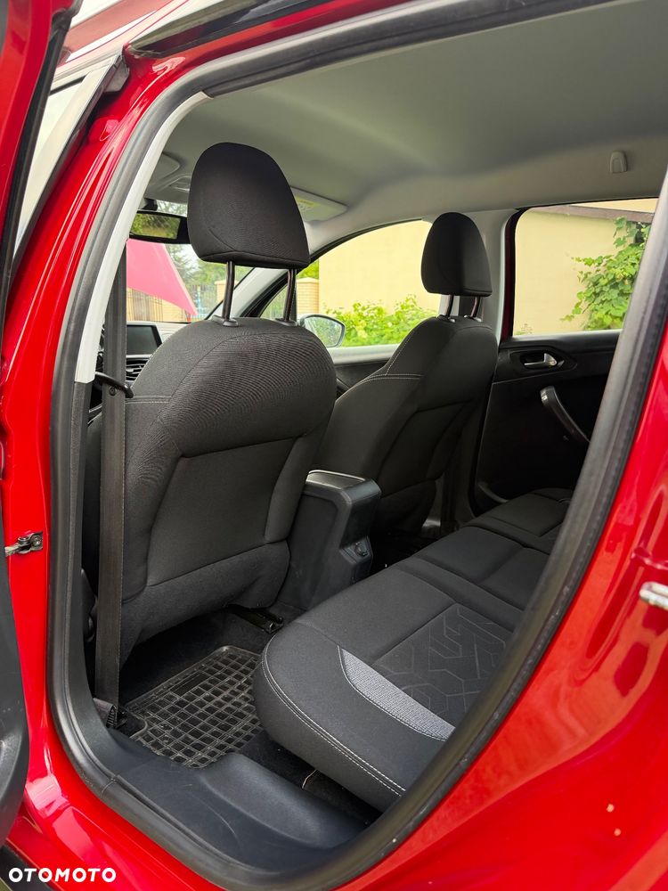 Peugeot 2008 1.2 Pure Tech Style EU6 - 18