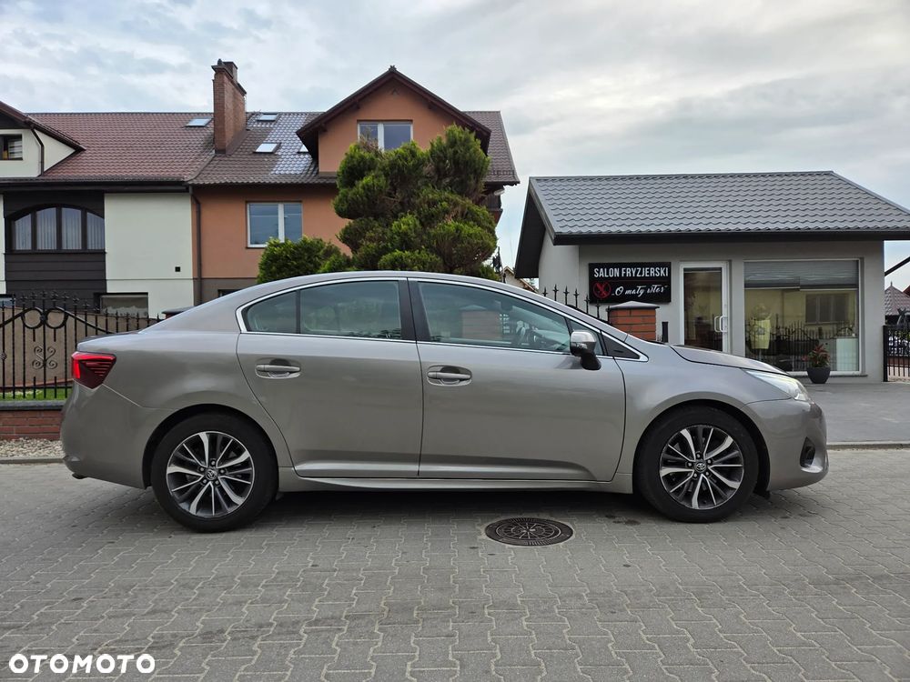 Toyota Avensis - 6