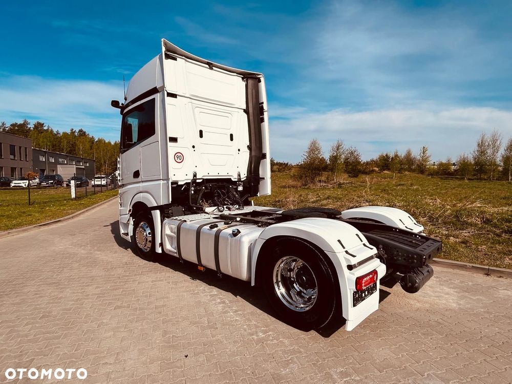 Mercedes-Benz Actros - 15