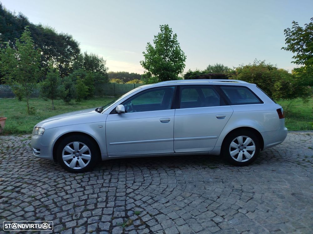 Audi A4 Avant 2.0 TDI Advance - 4