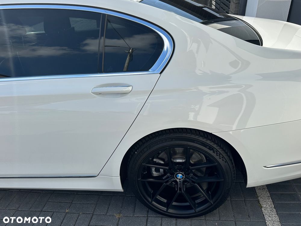 BMW Seria 7 740Li xDrive - 10