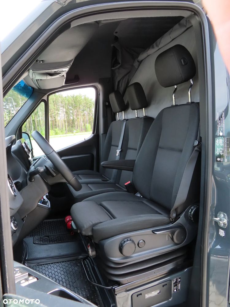 Mercedes-Benz Sprinter 319 CDI 190 KM 9G-Tronic Automat Model 907 Furgon Blaszak Ekstra Długi LONG MAXI + 4800 mm Rozstaw Osi 4325 mm Ładowność 981 Kg GWARANCJA FABRYCZNA Kabina Sypialniana + WEBASTO FULL Opcja Wyposażenia OKAZJA DOSTĘPNY I GOTOWY - 29