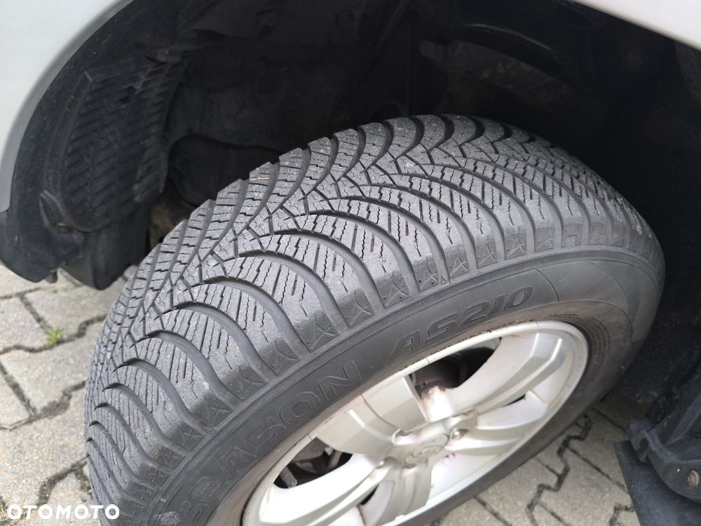 Kia Sportage 2.0 d Tour - 38