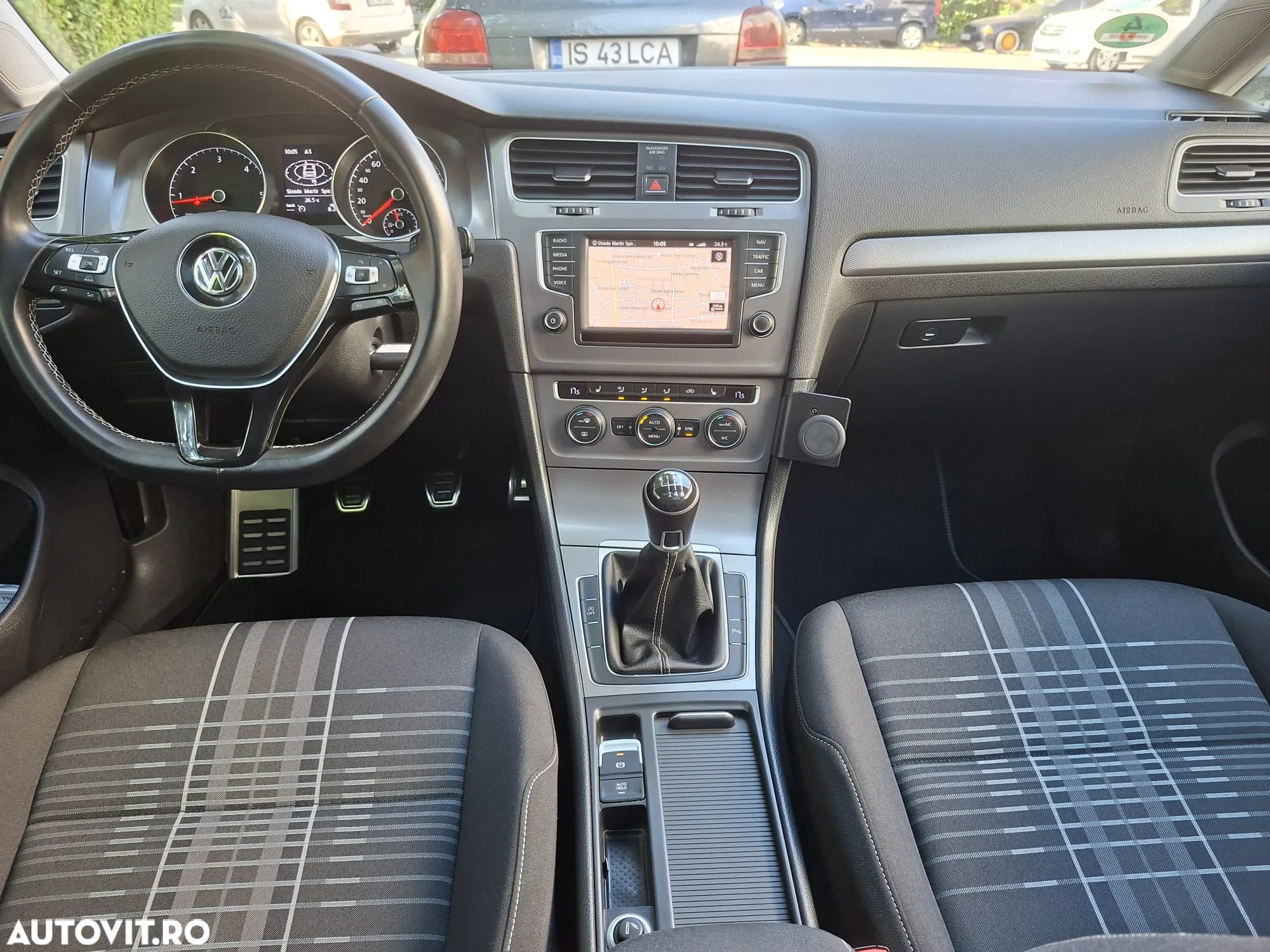 Volkswagen Golf 2.0 TDI BlueMotion Technology Lounge - 6