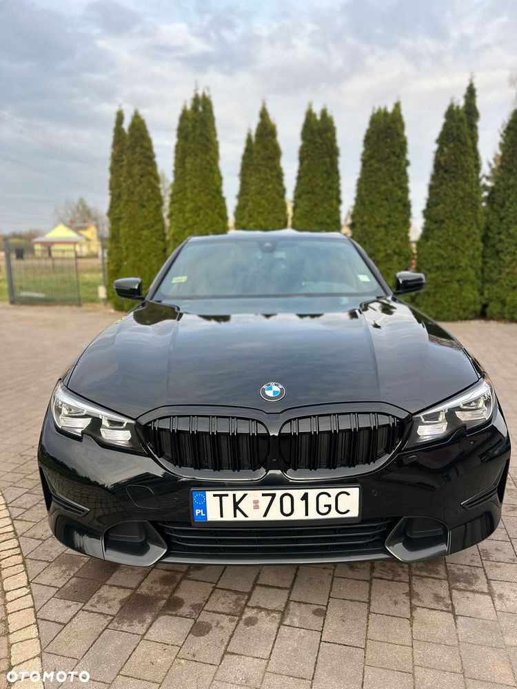 BMW Seria 3 330i - 3