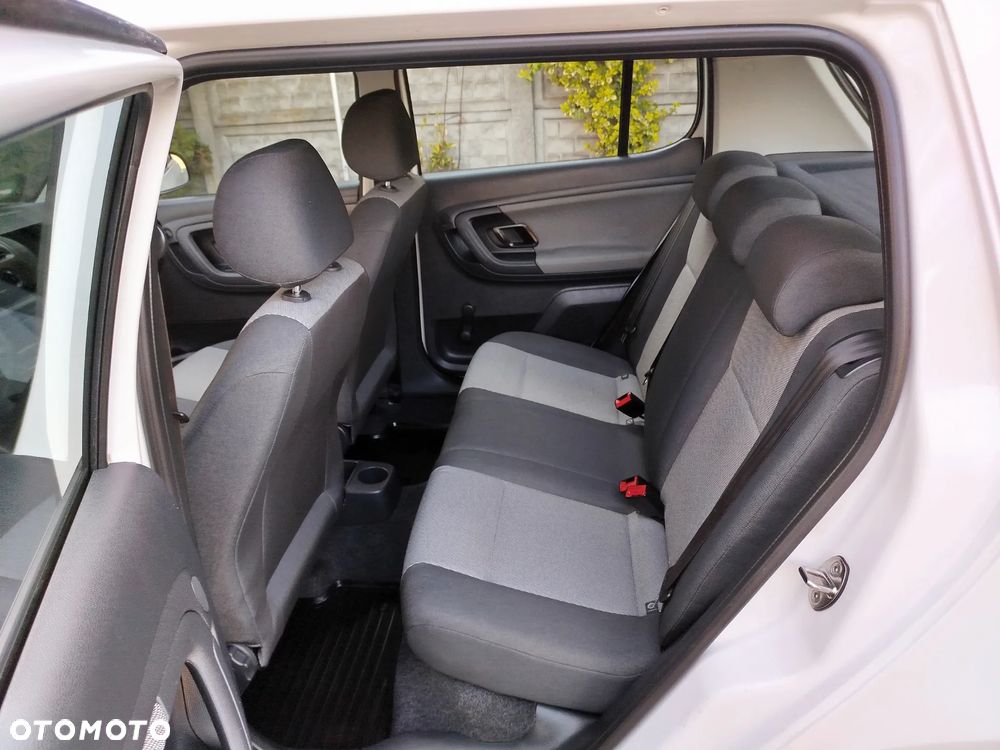 Skoda Fabia 1.2 HTP Active - 22