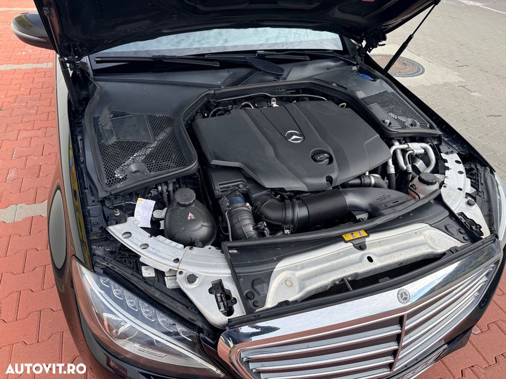 Mercedes-Benz C 250 d 4Matic T 9G-TRONIC Exclusive - 8