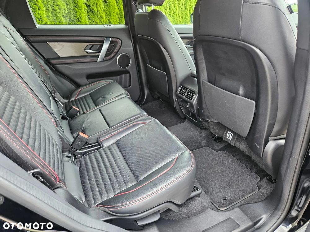 Land Rover Discovery Sport - 8