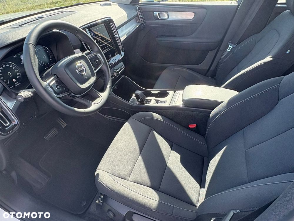 Volvo XC 40 T3 Momentum Pro - 10