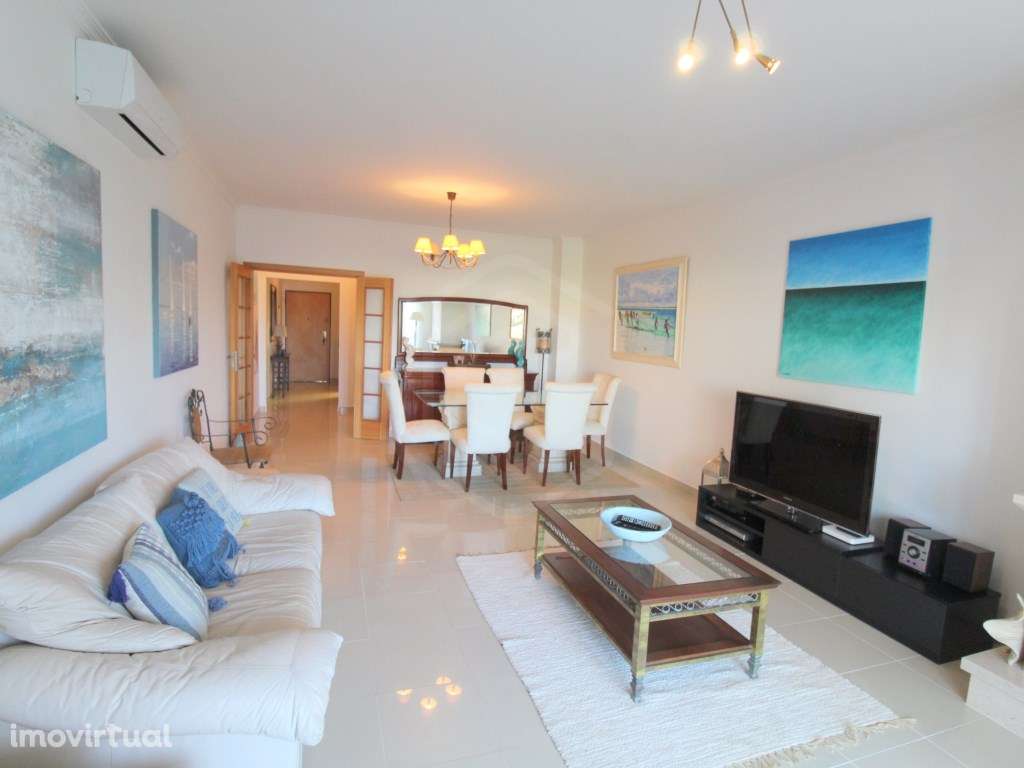 Moradia T2+2 em banda, Vale de Parra, Guia, Albufeira, Algarve - Grande imagem: 2/47